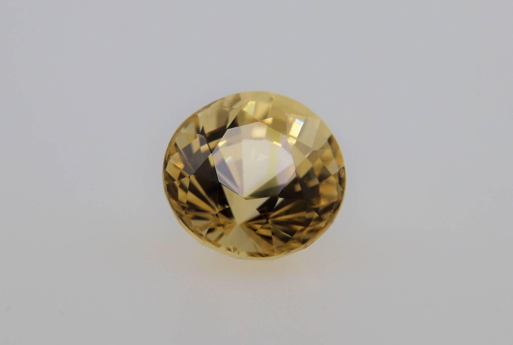 1.11 CT NARAVNI RUMENI SAFIR NATURAL YELLOW SAPPHIRE GIA 1 1.11 CT NARAVNI RUMENI SAFIR